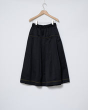 Load image into Gallery viewer, Sateen pleated skirt