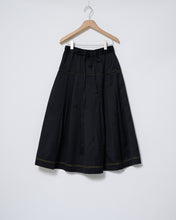 Load image into Gallery viewer, Sateen pleated skirt