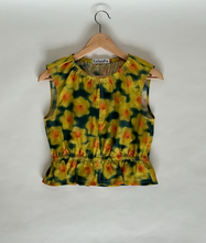 Load image into Gallery viewer, Daffodil cropped top
