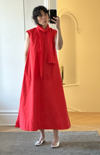 Load image into Gallery viewer, oxford dress with sash