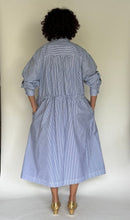 Load image into Gallery viewer, thin stripe big pocket shirtdress
