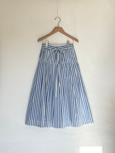 Load image into Gallery viewer, Stripe poplin pleated skirt
