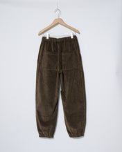 Load image into Gallery viewer, Corduroy sweatpants

