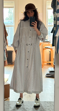Load image into Gallery viewer, Cotton stripe big pocket shirtdress
