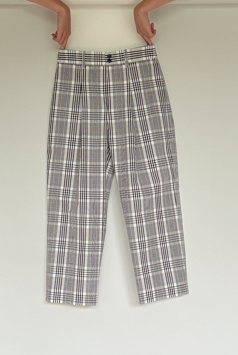 AW23 plaid pleated trousers