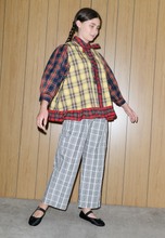 Load image into Gallery viewer, AW23 Poplin A-line ruffled hem shirt
