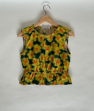 Load image into Gallery viewer, Daffodil cropped top
