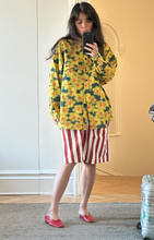 Load image into Gallery viewer, Daffodil oversized big pocket shirt - SAMPLE size M
