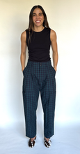 Load image into Gallery viewer, Plaid poplin cargo trousers
