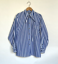 Load image into Gallery viewer, stripe shirt with tie
