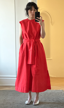 Load image into Gallery viewer, oxford dress with sash
