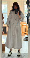 Load image into Gallery viewer, thin stripe big pocket shirtdress
