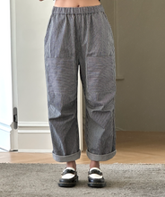 Load image into Gallery viewer, Stripe patch pocket pants
