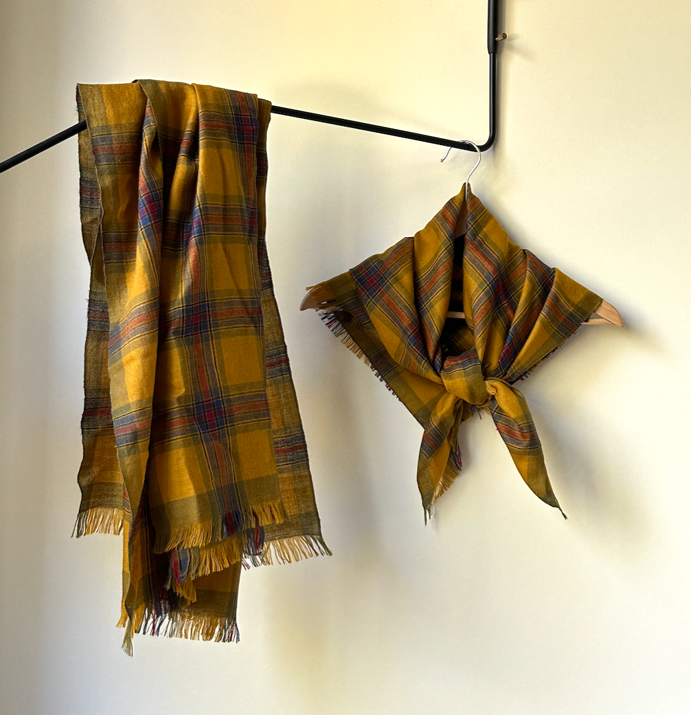 Handwoven cashmere plaid gold