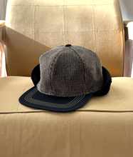 Load image into Gallery viewer, Corduroy sherpa cap
