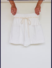 Load image into Gallery viewer, Summer seersucker shorts
