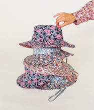 Load image into Gallery viewer, Floral patch hats
