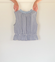 Load image into Gallery viewer, Gingham seersucker cropped top
