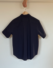 Load image into Gallery viewer, Summer weight seersucker s/s shirt
