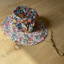 Load image into Gallery viewer, Floral patch hats
